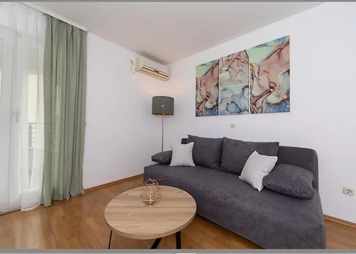 Ivmalu Gasthuis 3*