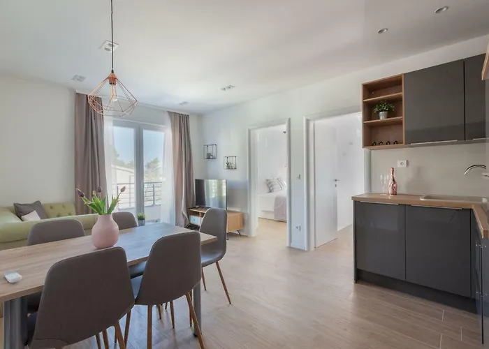 Ivmalu Gasthuis 3*